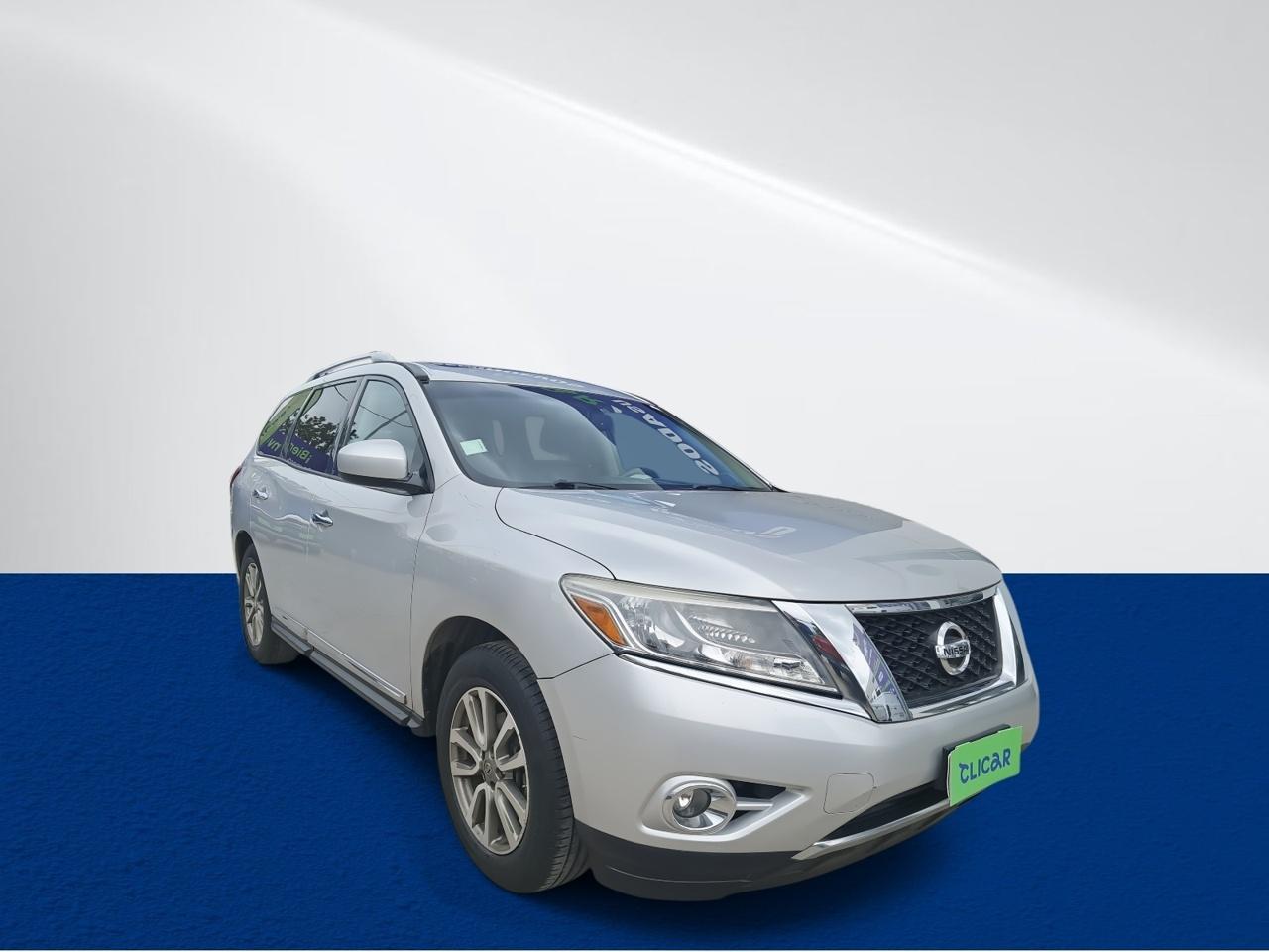 Hatchback Nissan Pathfinder