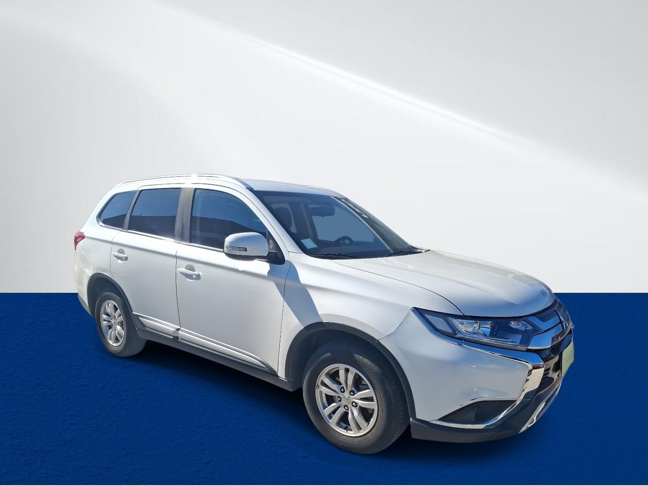 Station Wagon Mitsubishi Outlander