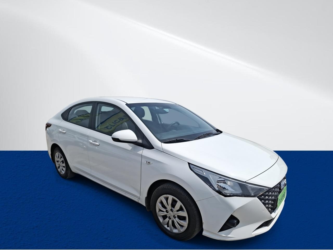 Sedan Hyundai Accent